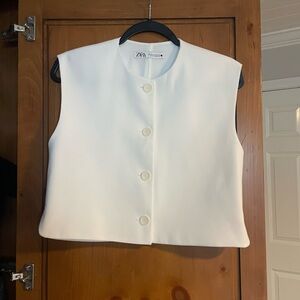 Zara White Sleeveless Button-Up Top